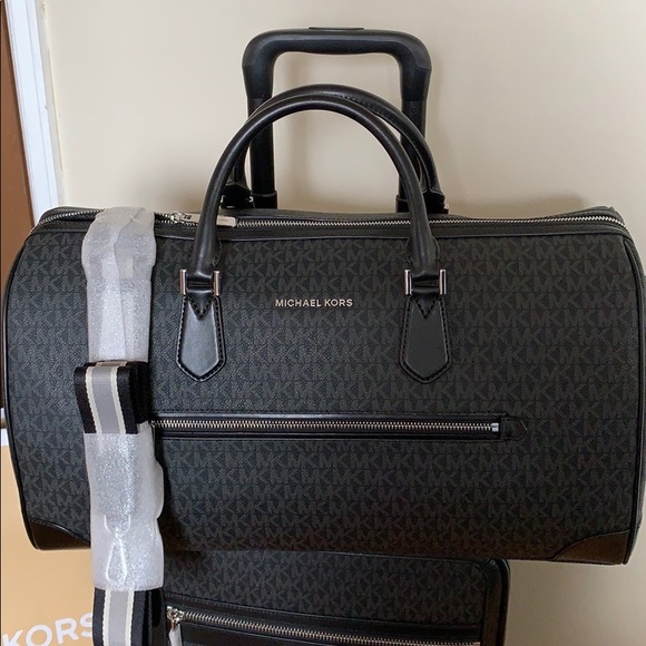 Michael Kors Travel Duffle Black - Picture 3 of 8